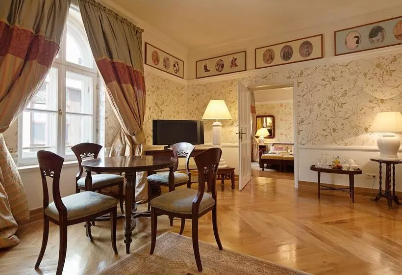 エクゼクティブスイート, The Bonerowski Palace Boutique