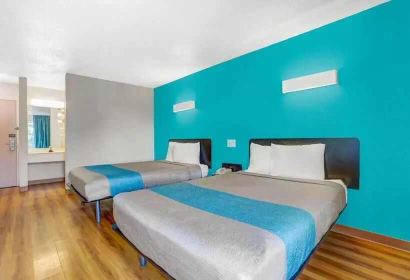 スタンダード４人部屋, Motel 6 Raleigh, Nc  North