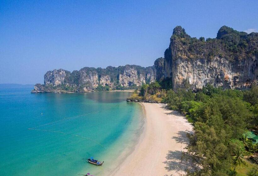 デラックスルーム, Railay Village Resort