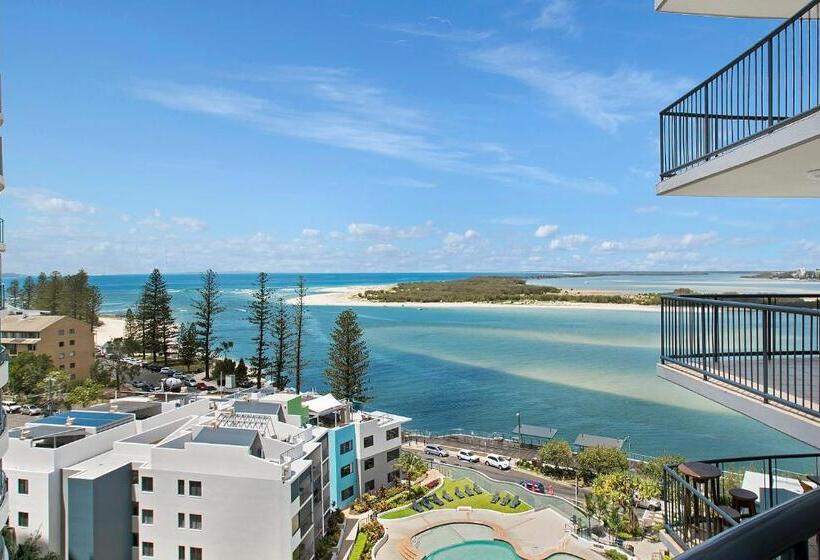 2 Bedroom Apartment with Views, Breakfree Grand Pacific