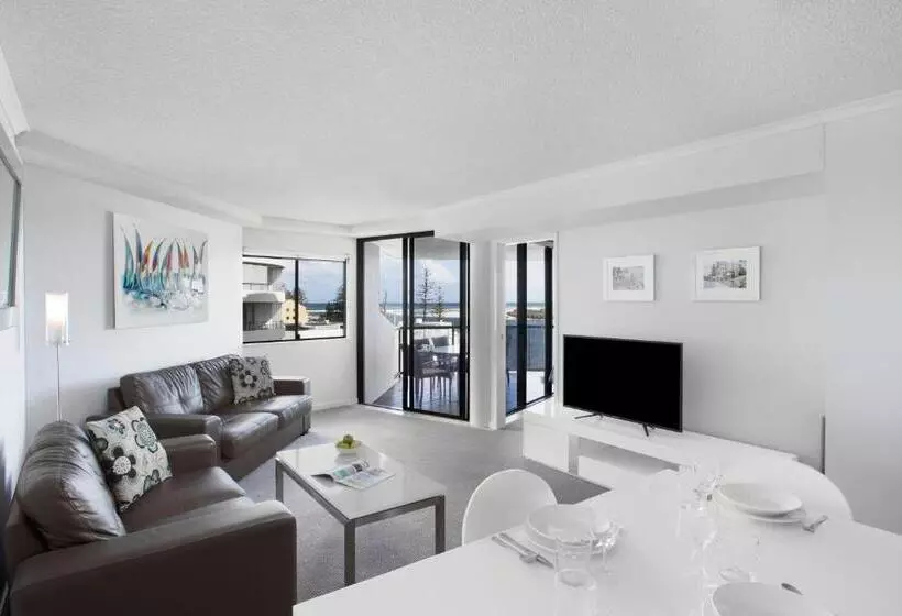 2 Bedroom Apartment with Views, Breakfree Grand Pacific