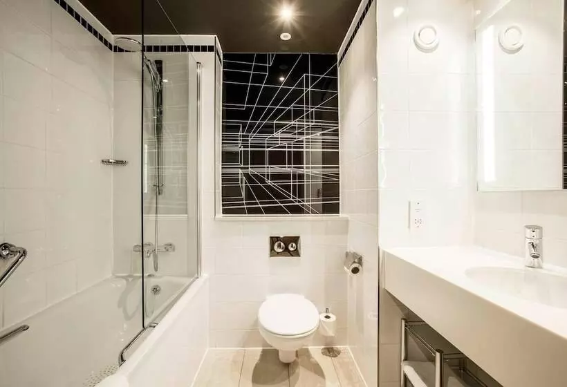 デラックスルーム, Ac Hotel By Marriott Manchester Salford Quays