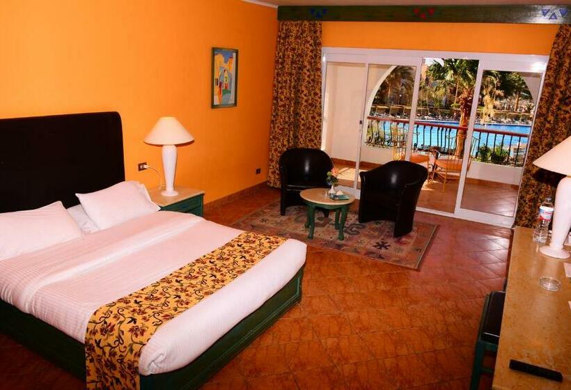 Номер Стандарт Вид на Бассейн, Arabia Azur Resort