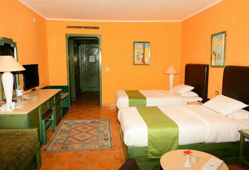 Номер Стандарт Вид на Бассейн, Arabia Azur Resort