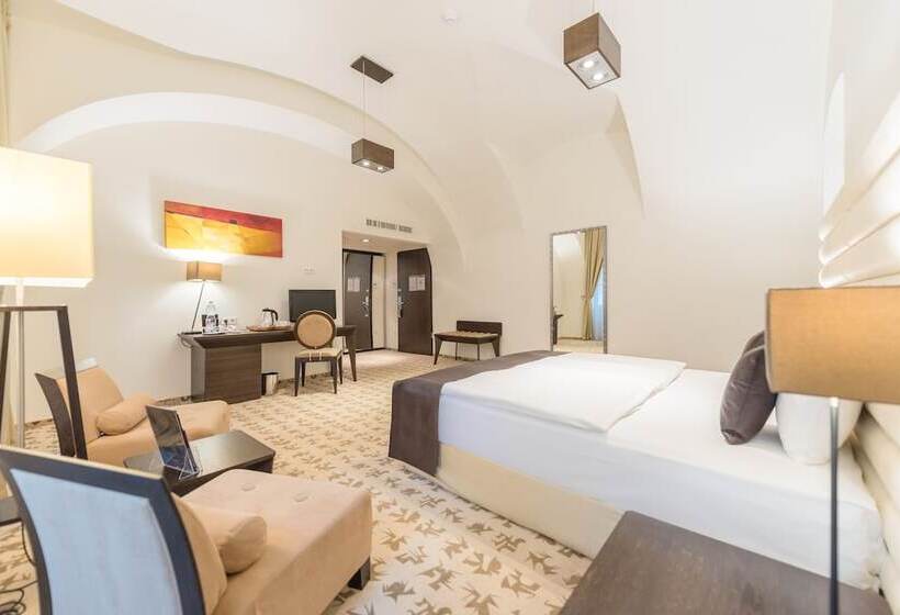 סוויטה אקזקיוטיב, Buda Castle Hotel Budapest