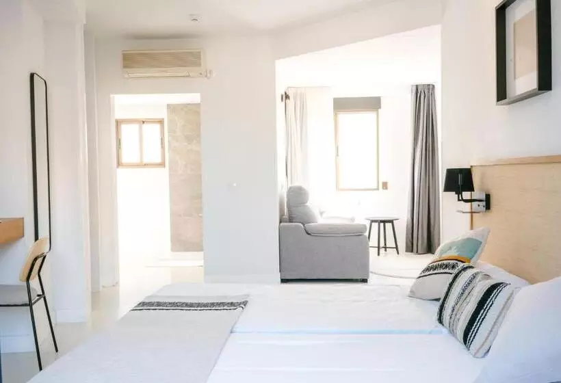 اتاق استاندارد سه نفره, Bluesea Faro Cullera
