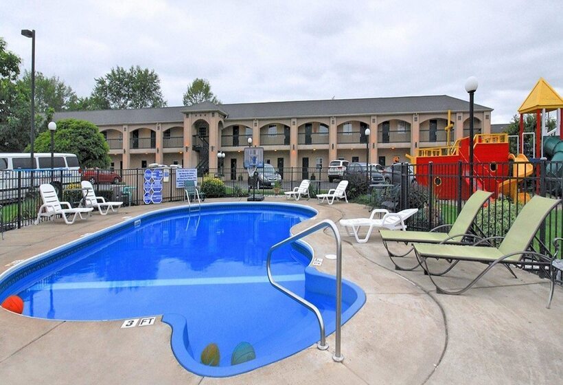 חדר סטנדרט שתי מיטות זוגיות, Econo Lodge At The Falls North