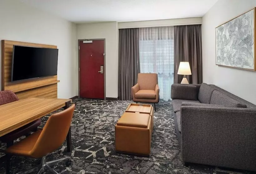 プレミアムスイート, Embassy Suites By Hilton Hampton Convention Center