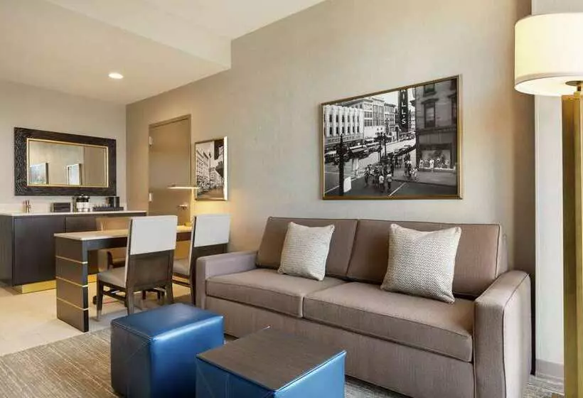 スイート, Embassy Suites By Hilton Hampton Convention Center