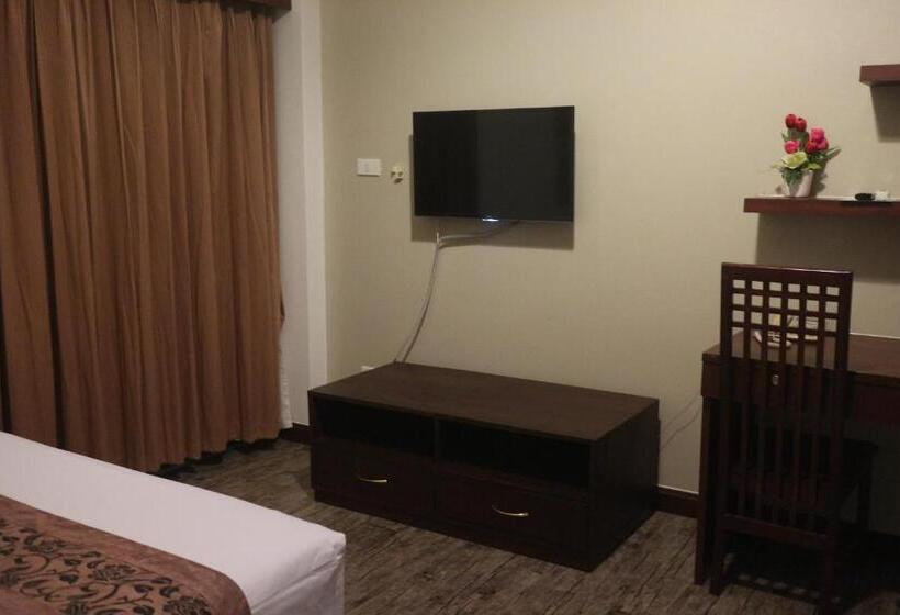 اتاق سوپریور سه تخته, Floral Shire Suvarnabhumi Airport   Sha Extra Plus