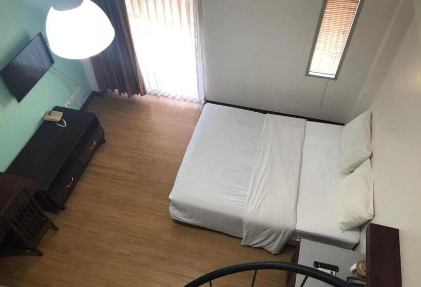 اتاق استاندارد چهارنفره با بالکن, Floral Shire Suvarnabhumi Airport   Sha Extra Plus