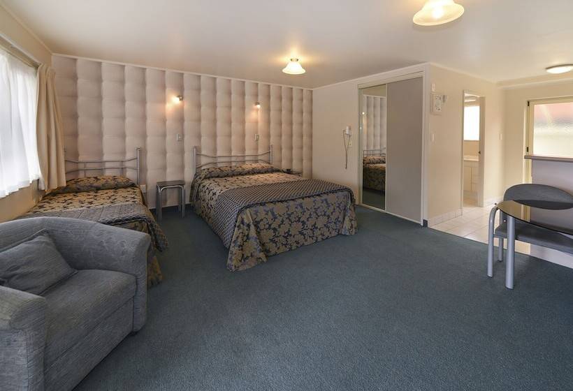 Студия Стандарт, Geneva Motor Lodge