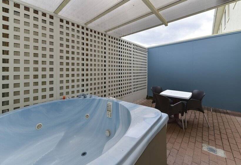 Апартаменты 1 Спальня, Geneva Motor Lodge