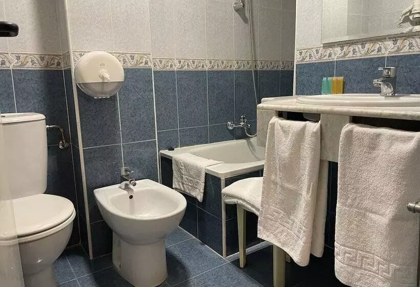 اتاق استاندارد سه نفره, Bluesea Faro Cullera