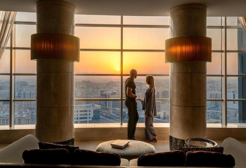 سوئیت رویال, La Cigale Hotel Managed By Accor