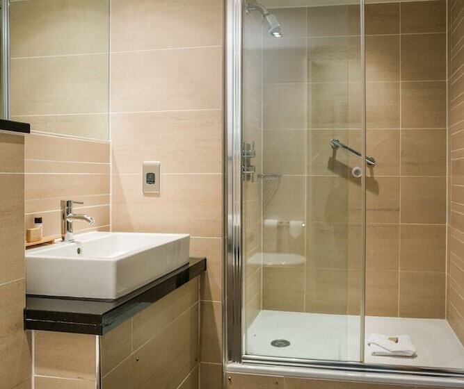 اتاق استاندارد, Leopold