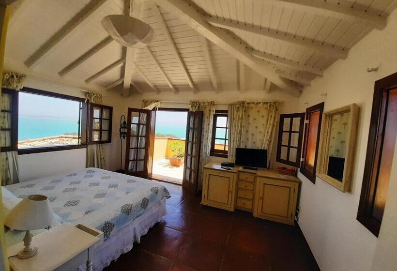 اتاق لوکس با بالکن و چشم‌انداز دریا, Pousada Porta Do Céu