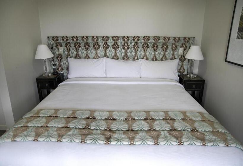 2 Bedrooms Apartment City View, Waitakere Resort & Spa