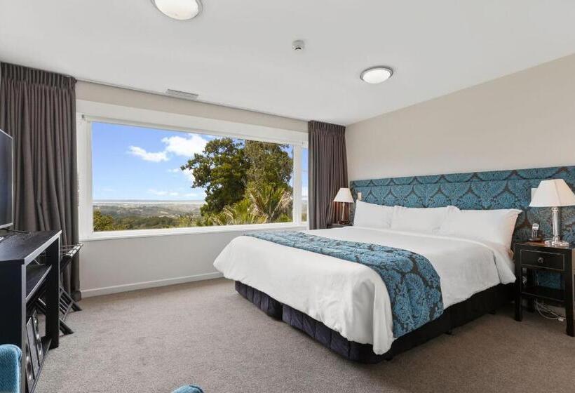 2 Bedrooms Apartment City View, Waitakere Resort & Spa