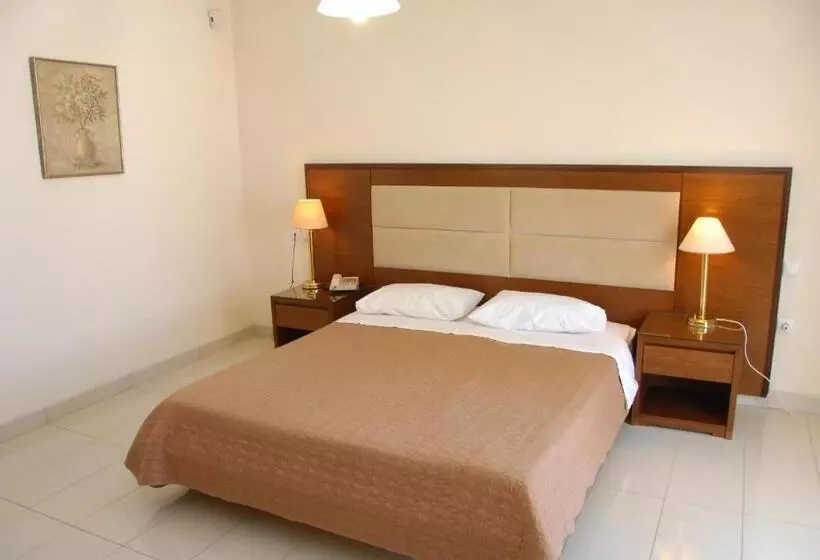 家族用アパートメント, Paleos Apartments