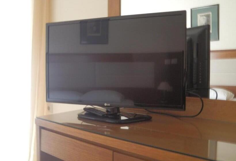 プールビュースタンダードステューディオ, Paleos Apartments