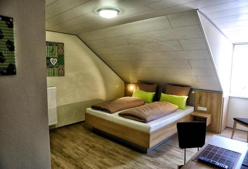 Номер Стандарт, Landgasthof Zum Hirschen