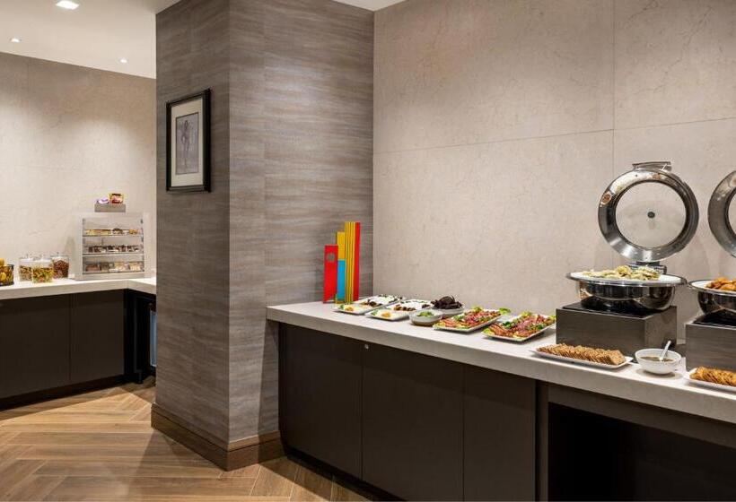 클럽 룸, Marriott New York Jfk Airport