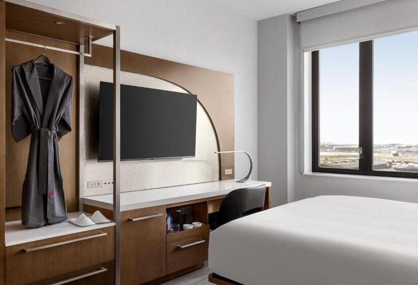 클럽 룸 킹침대, Marriott New York Jfk Airport