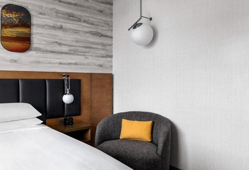 장애인을 위한 킹사이즈 침대 스탠다드 룸, Marriott New York Jfk Airport