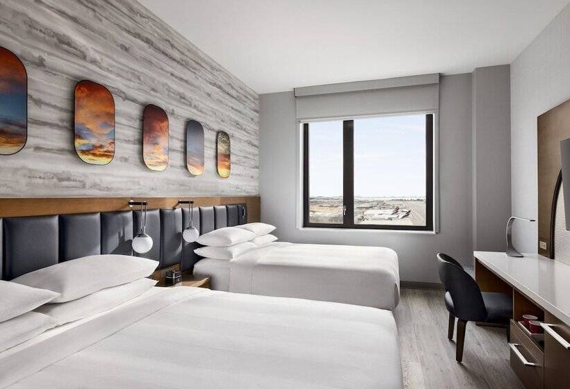 장애인을 위한 스탠다드 룸, Marriott New York Jfk Airport