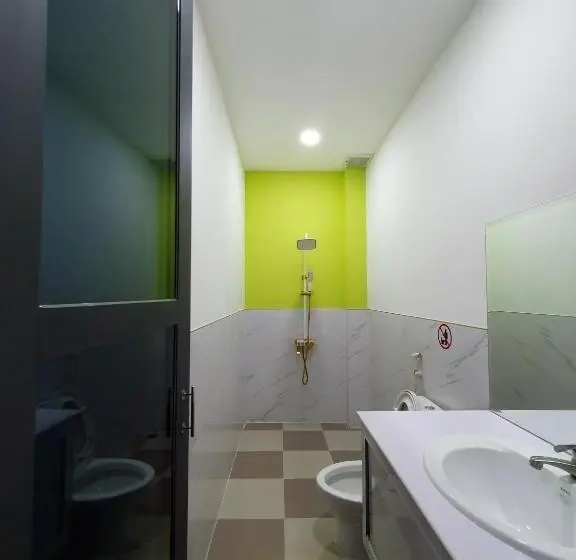 اتاق استاندارد, Hero Hostel & Billiards