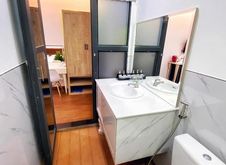 اتاق استاندارد, Hero Hostel & Billiards