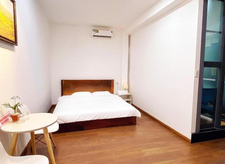 اتاق استاندارد, Hero Hostel & Billiards