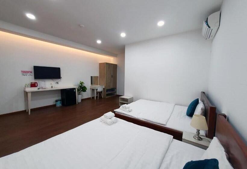 اتاق استاندارد چهار تخته, Hero Hostel & Billiards