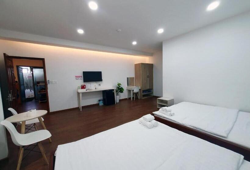 اتاق استاندارد چهار تخته, Hero Hostel & Billiards