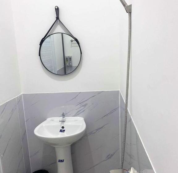 اتاق عادی, Hero Hostel & Billiards