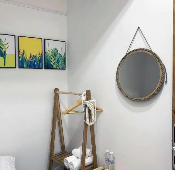 اتاق عادی, Hero Hostel & Billiards