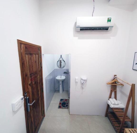 اتاق عادی, Hero Hostel & Billiards