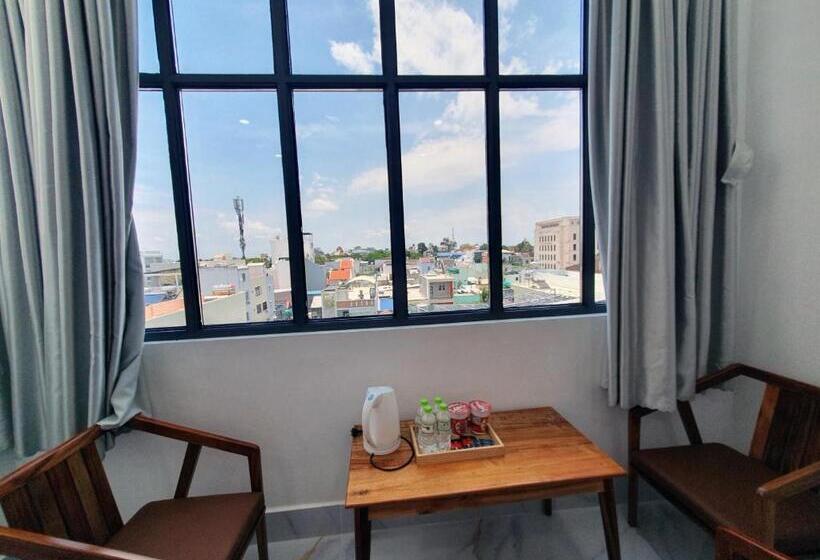 اتاق خانوادگی با چشمانداز باغ, Hero Hostel & Billiards