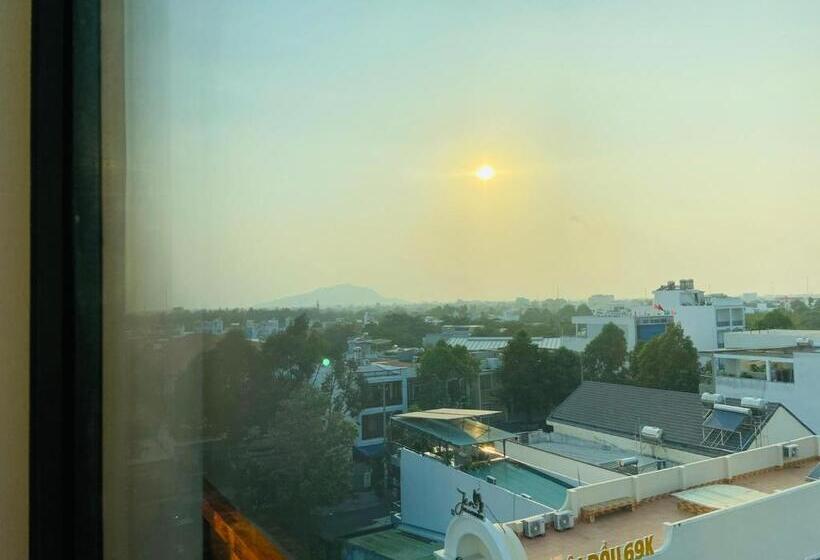 اتاق استاندارد با چشمانداز کوهستان, Hero Hostel & Billiards