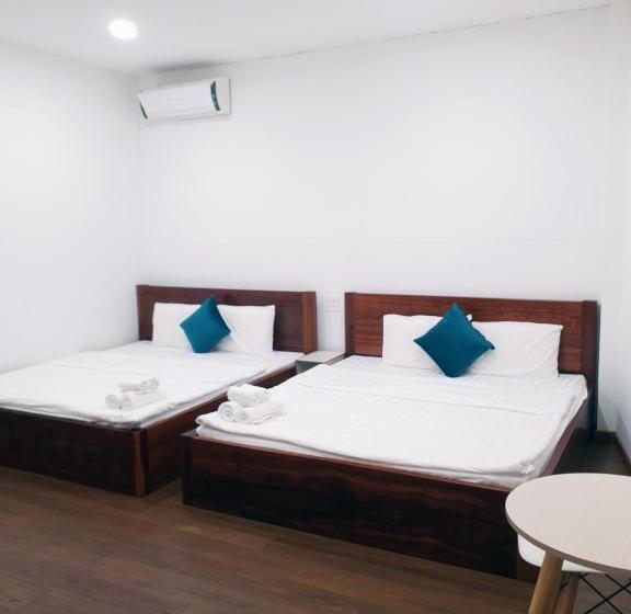 اتاق استاندارد چهار تخته, Hero Hostel & Billiards