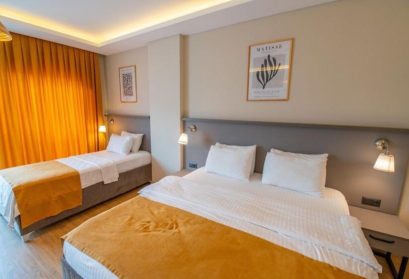 豪华三人间, Belci City House