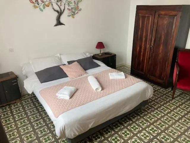 اتاق لوکس, Hôtel La Demeure Coloniale