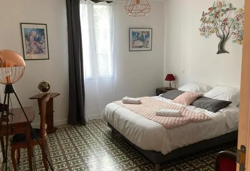 اتاق لوکس, Hôtel La Demeure Coloniale