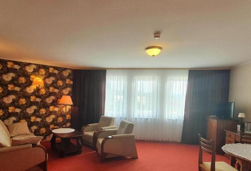 デラックスルーム, Kłodzko