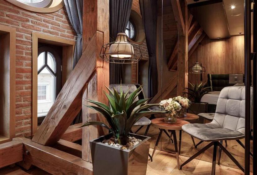 스탠다드 룸, Schuster Boarding House
