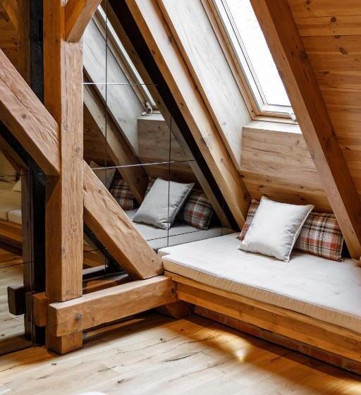 غرفة قياسية, Schuster Boarding House