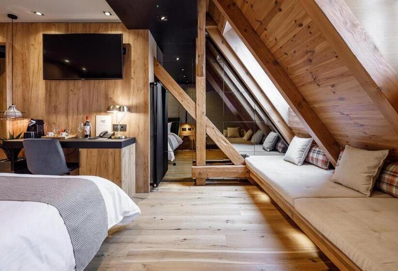 غرفة قياسية, Schuster Boarding House