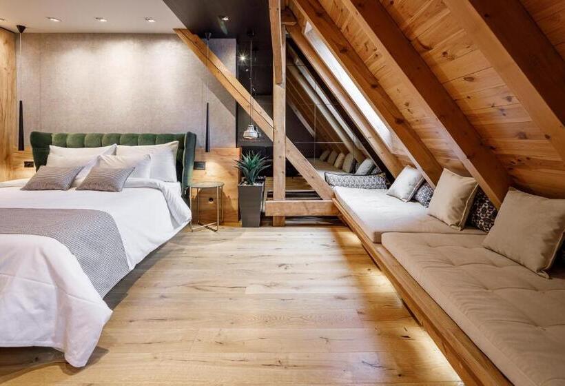 غرفة تنفيذية, Schuster Boarding House