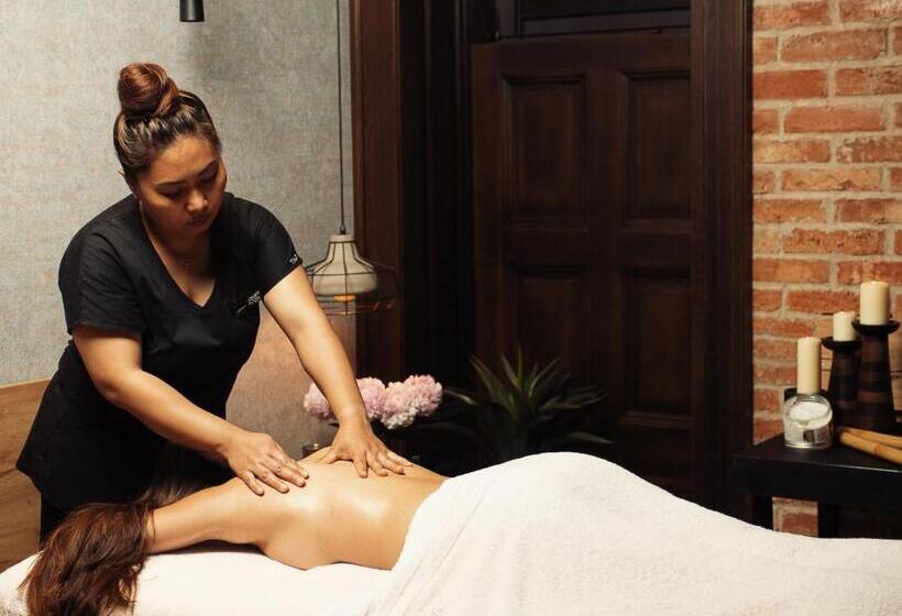 غرفة دور أخير, Schuster Boarding House